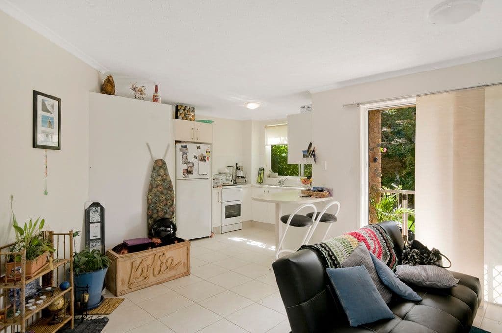 5 Rolan Court, PALM BEACH QLD 4221, Palm Beach - Image 1