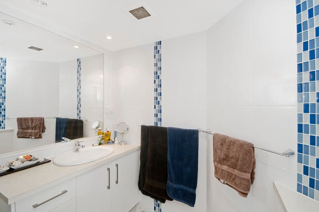 5 Rolan Court, PALM BEACH QLD 4221, Palm Beach - Thumbnail 4