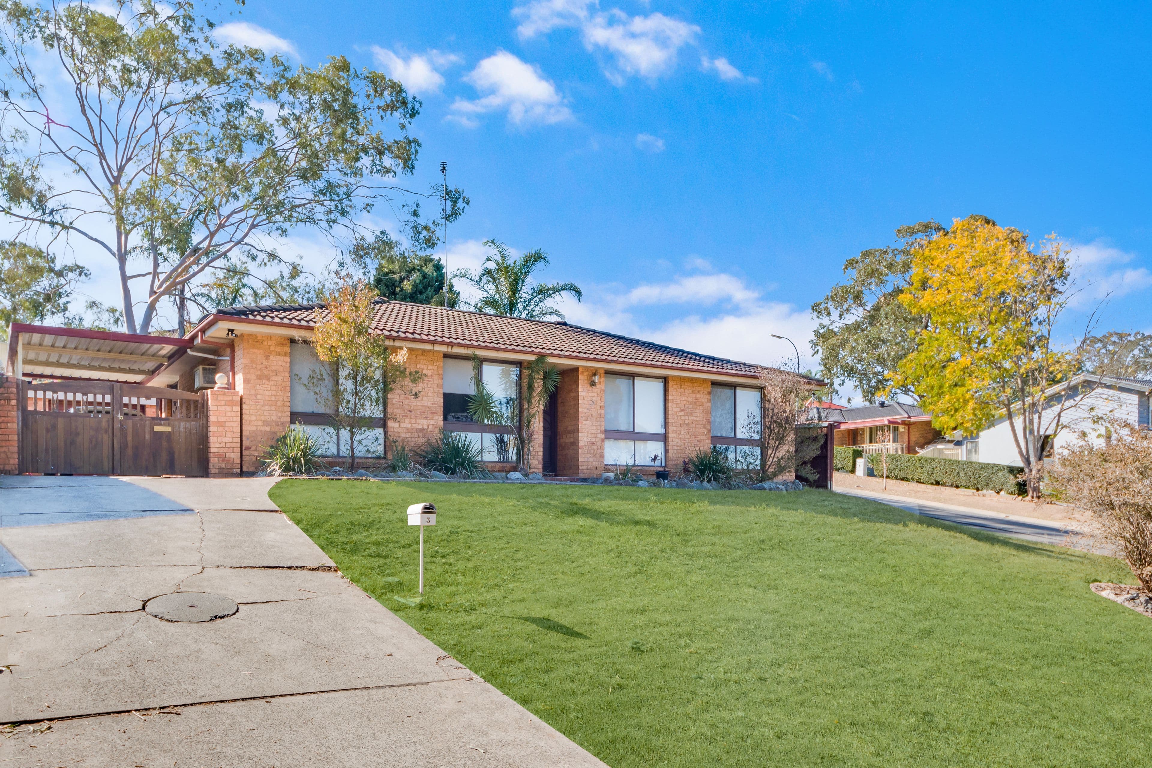 16 Greenways Road, Glen Waverley, Glen Waverley - Image 1