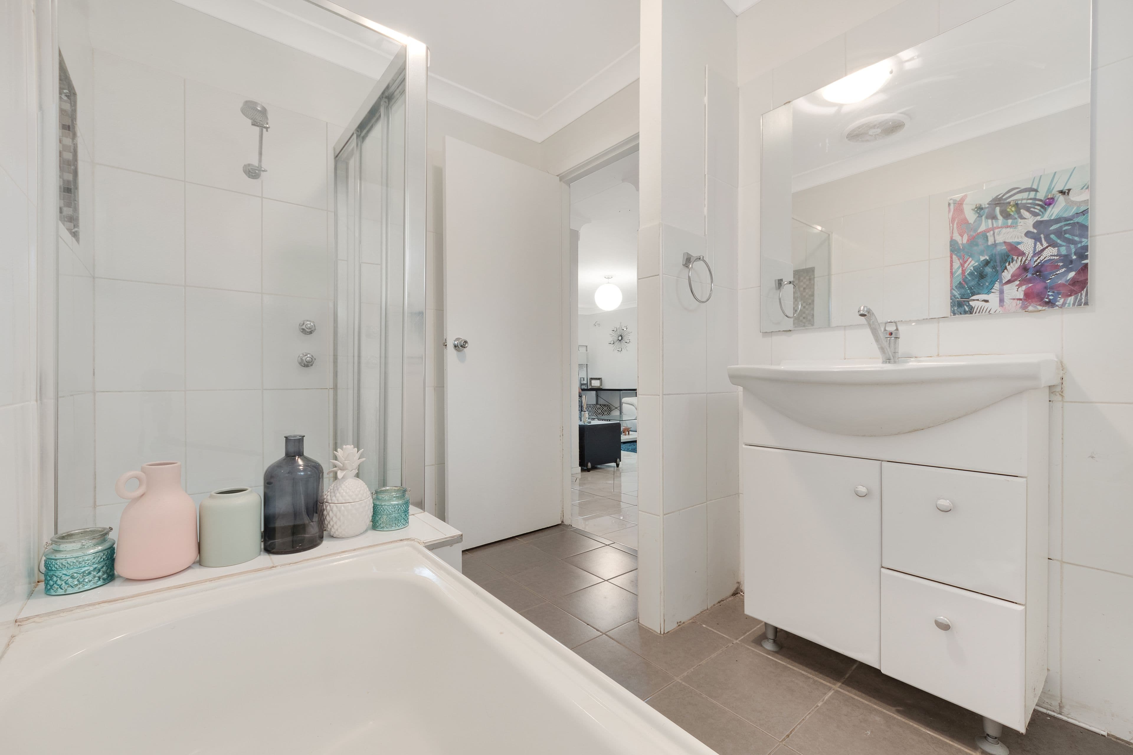 16 Greenways Road, Glen Waverley, Glen Waverley - Thumbnail 7