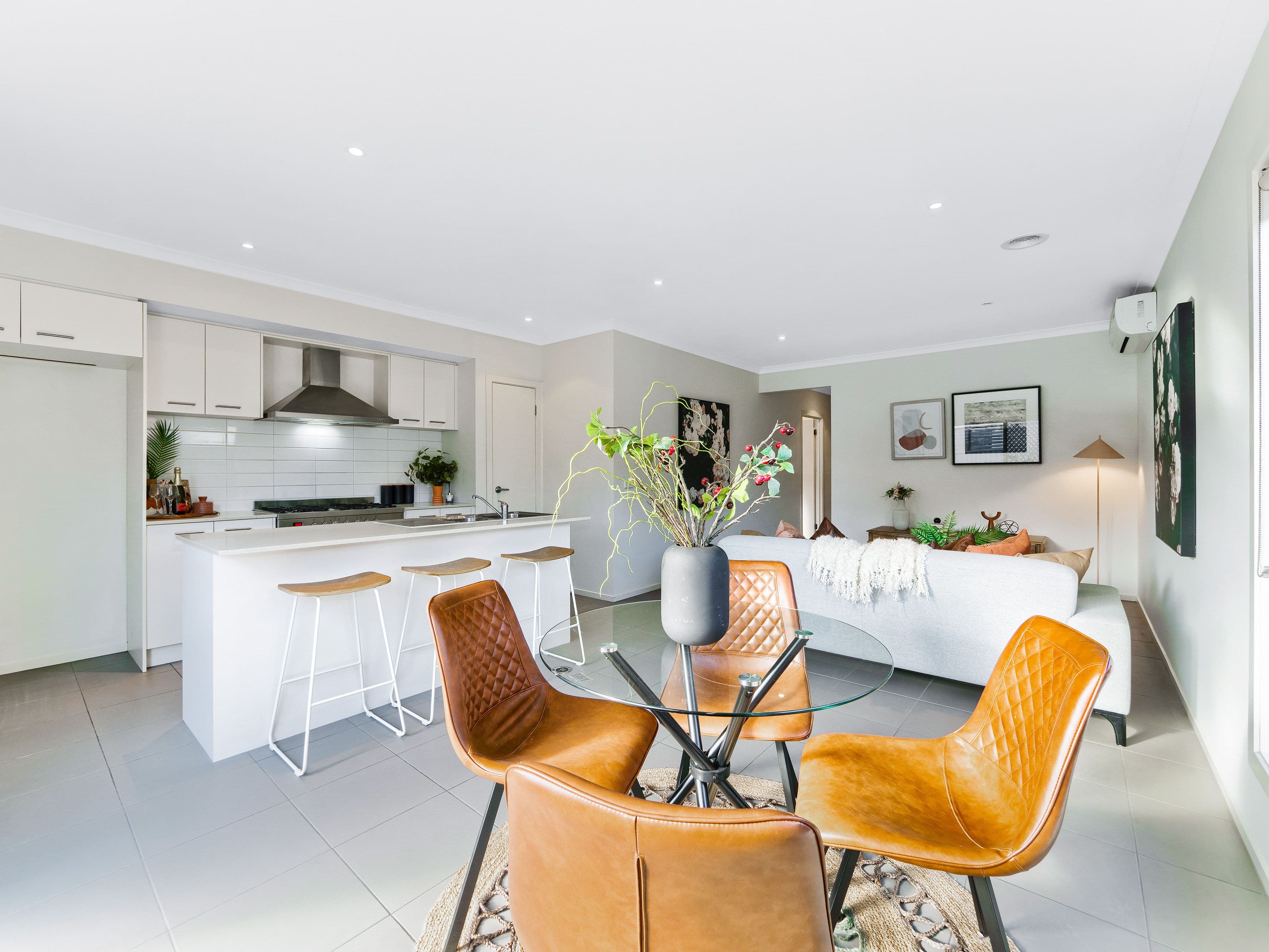 21 Marrone Boulevard, Cranbourne East VIC 3977, Cranbourne East - Thumbnail 2