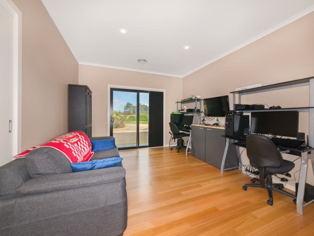 102 Pound Lane, Mortlake VIC 3272, Mortlake - Thumbnail 5