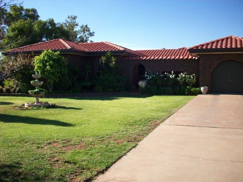 400 Kaolin Street, BROKEN HILL NSW 2880, Broken Hill - Thumbnail 2