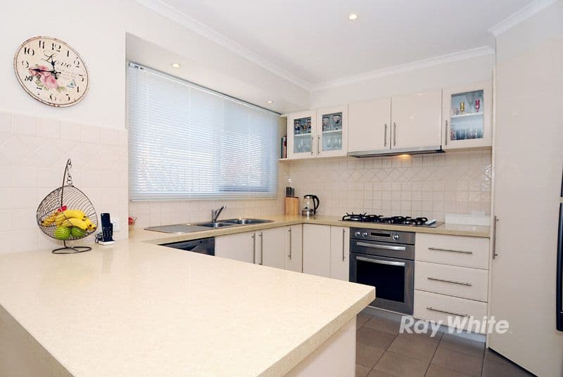 6 Dee Place, Rowville VIC 3178, Rowville - Thumbnail 2