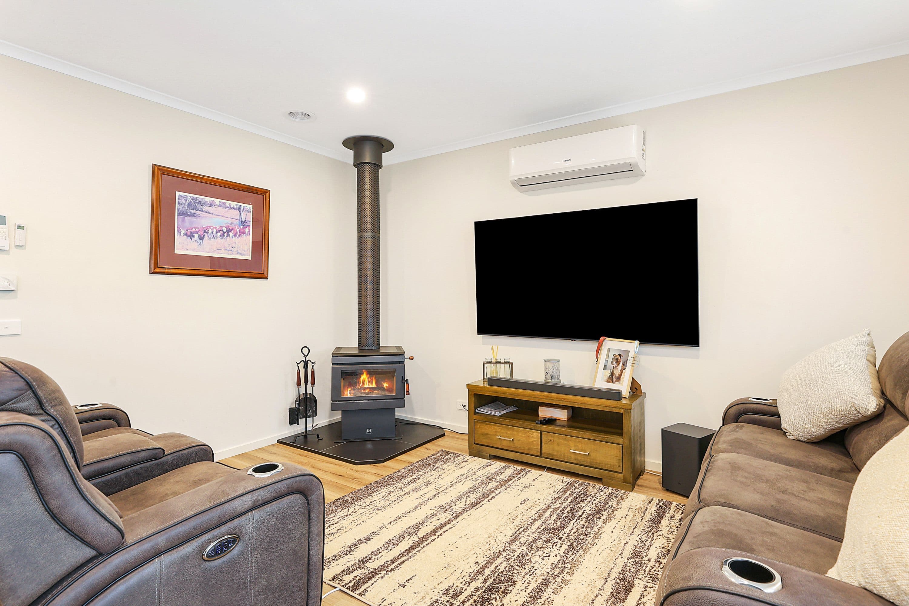 19 Officer Street, Mortlake VIC 3272, Mortlake - Thumbnail 2