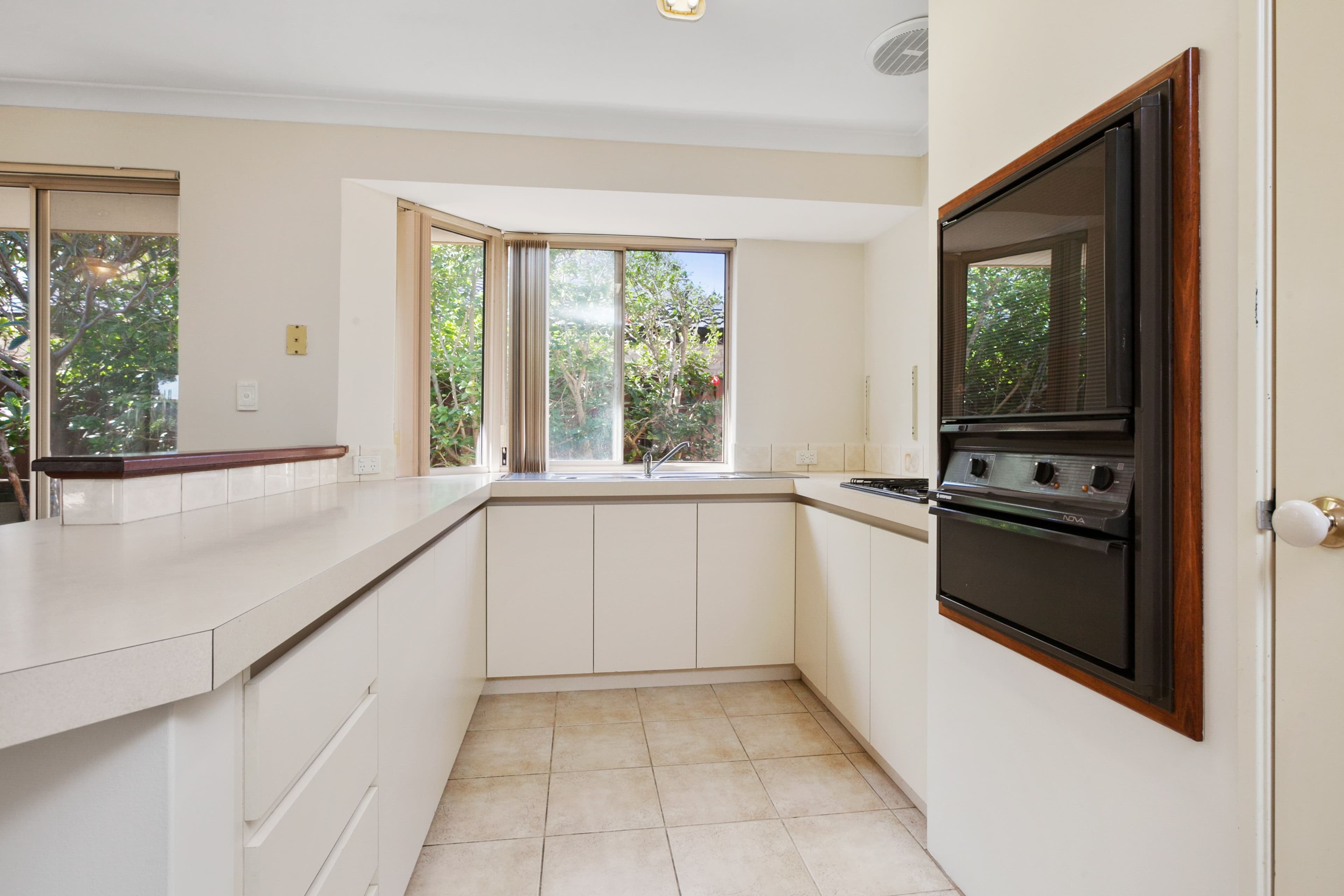 674 Safety Bay Road, Waikiki WA 6169, Waikiki - Thumbnail 6