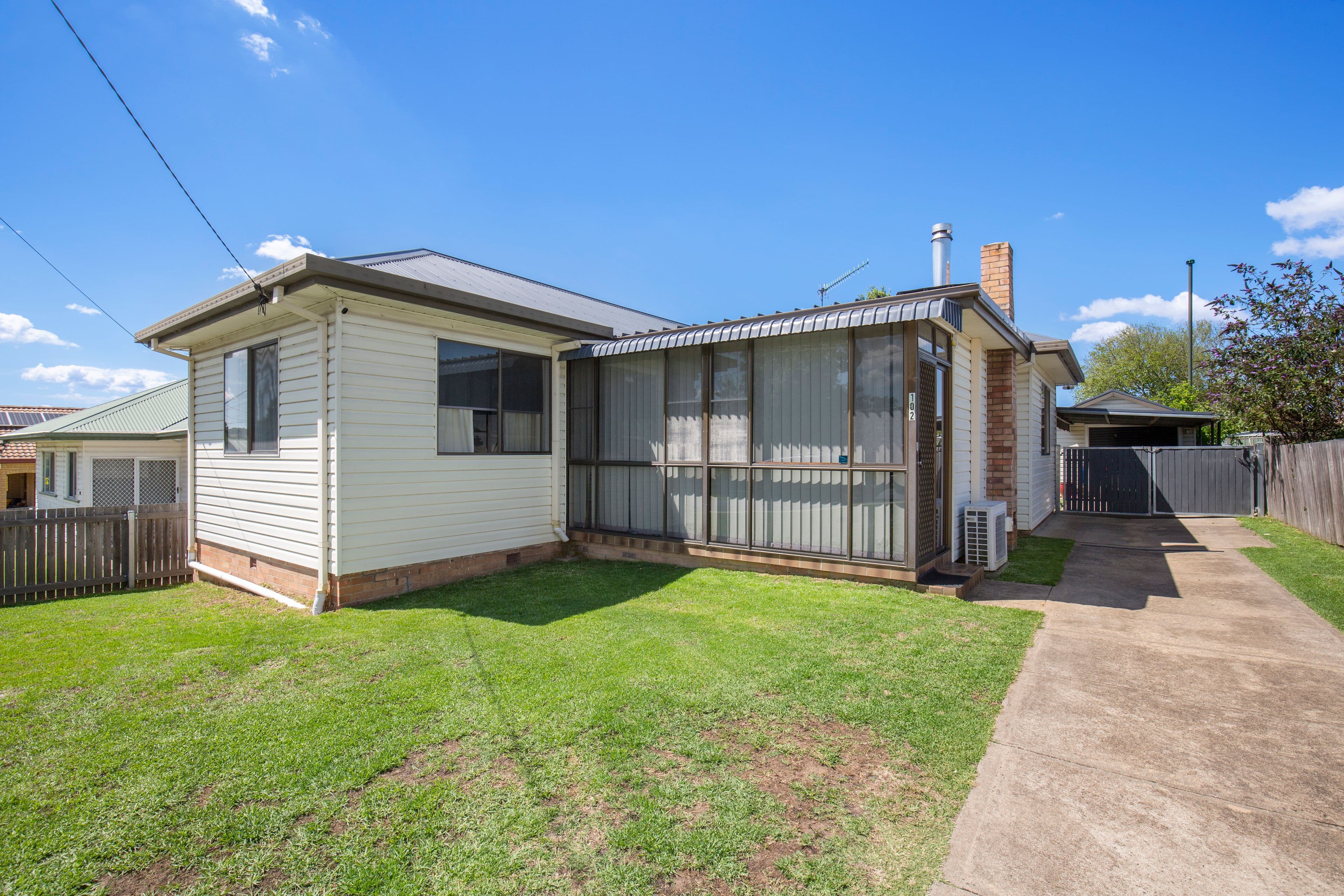 102 Erskine Street, Armidale NSW 2350, Armidale - Image 1