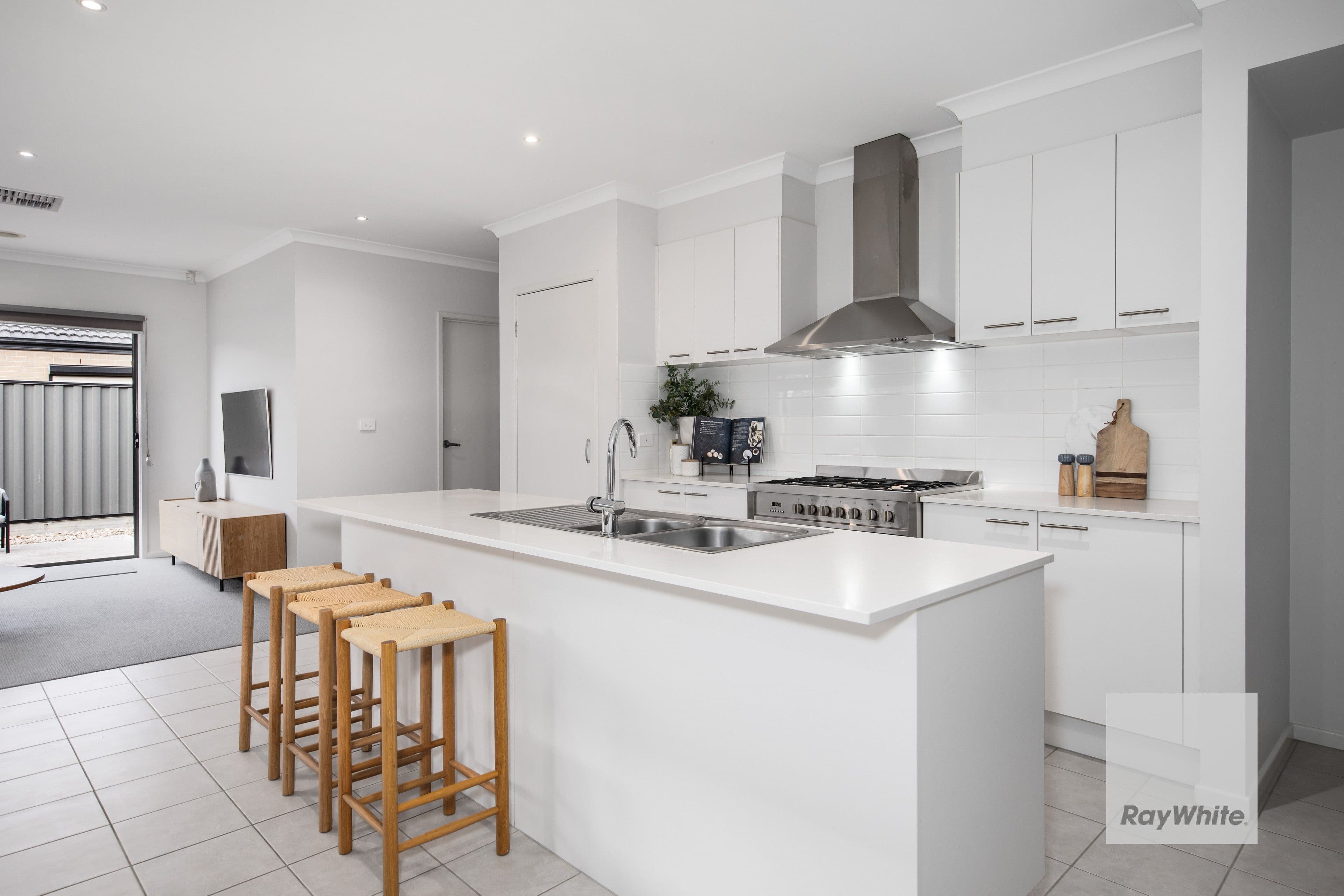 6 Tora Crescent, FRASER RISE VIC 3336, Fraser Rise - Thumbnail 8