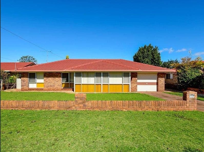 8 Chinchilla Court, Wilsonton Heights QLD 4350, Wilsonton Heights - Image 1