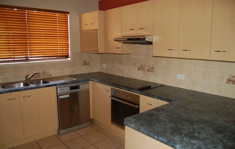 63 Conifer Street, Hillcrest QLD 4118, Hillcrest - Thumbnail 2