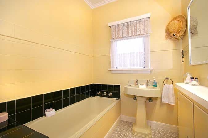 2 Dallas Avenue, HUGHESDALE VIC 3166, Hughesdale - Thumbnail 8