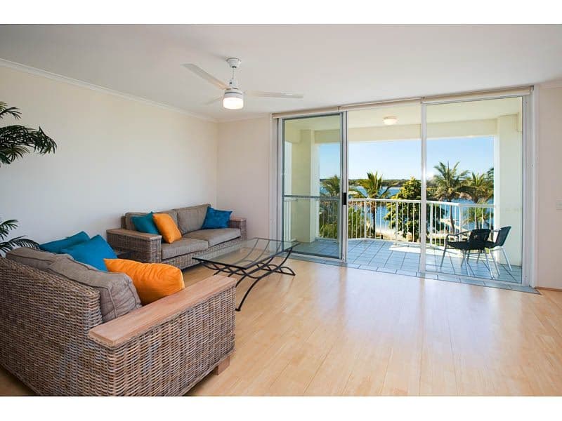 1 Poinsettia Avenue, Hollywell QLD 4216, Hollywell - Thumbnail 2