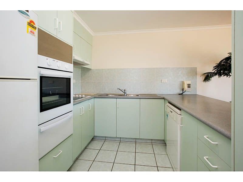 1 Poinsettia Avenue, Hollywell QLD 4216, Hollywell - Thumbnail 7