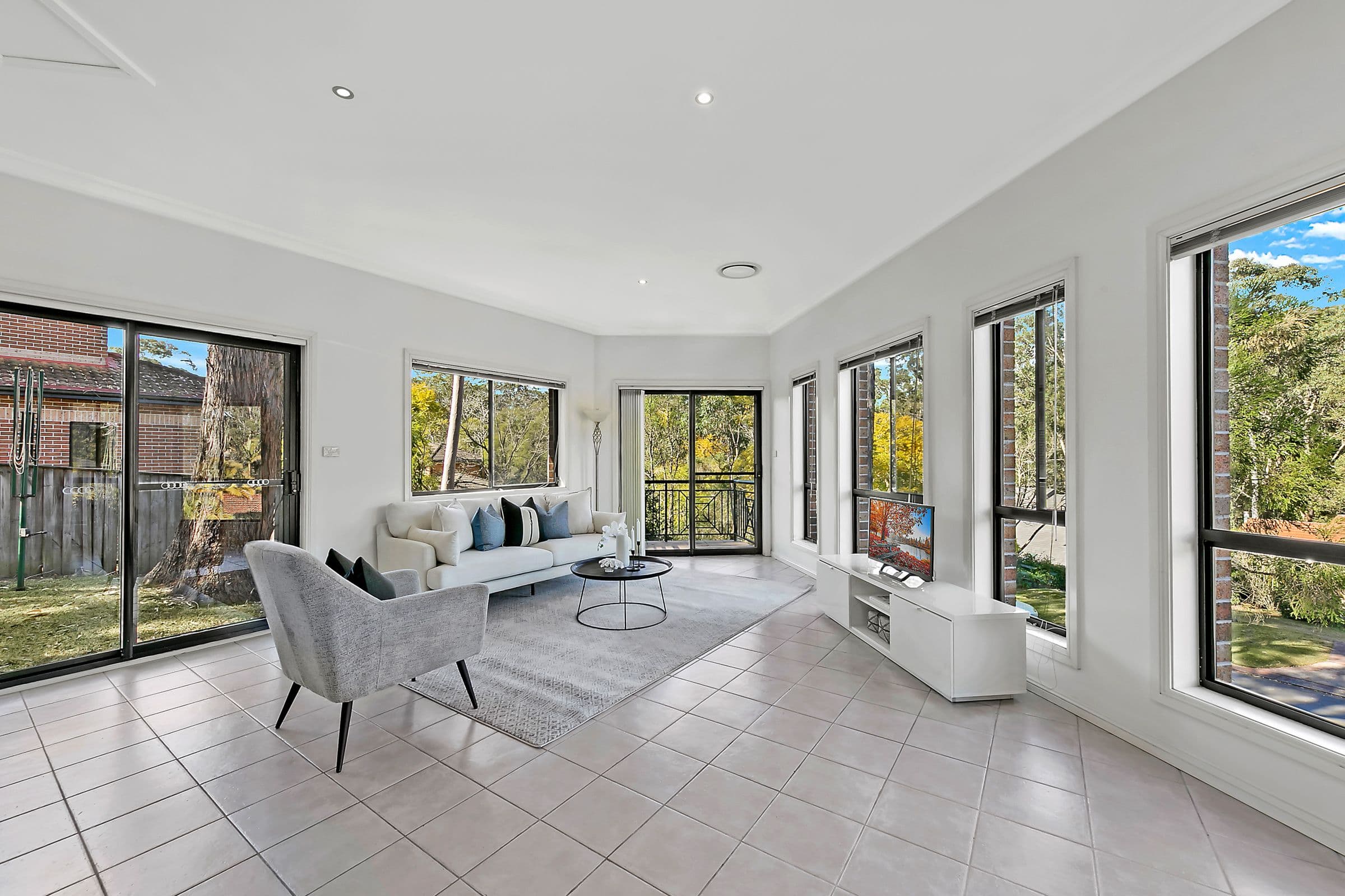 6 Elabana Crescent, Castle Hill NSW 2154, Castle Hill - Thumbnail 2