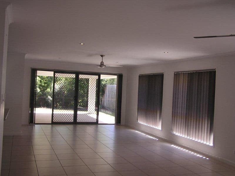 5 Cockatoo Court, BEERWAH QLD 4519, Beerwah - Thumbnail 5