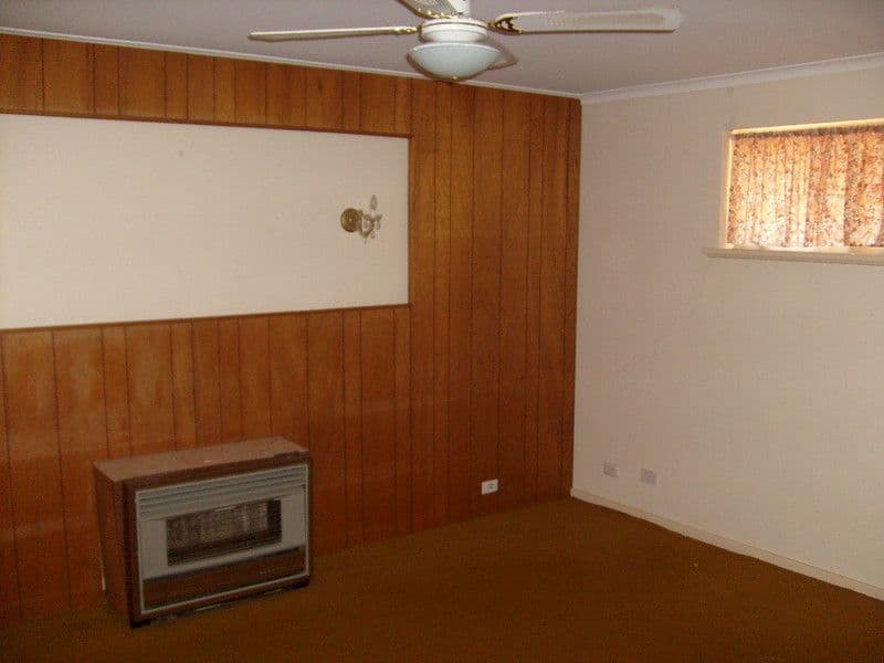 19 Kurrie Street, HILLBANK SA 5112, Hillbank - Thumbnail 4