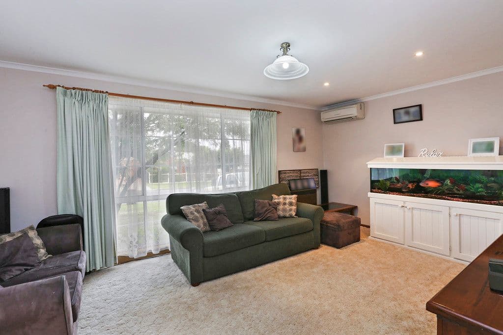 17 Jetty Road, Clifton Springs VIC 3222, Clifton Springs - Thumbnail 2