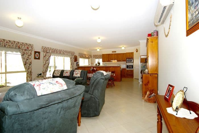 30  Kelly Road, BANNOCKBURN VIC 3331, Bannockburn - Thumbnail 4