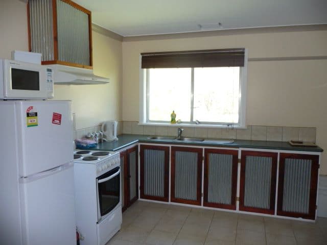 12 Crawford Court, DARTMOUTH VIC 3701, Dartmouth - Thumbnail 2