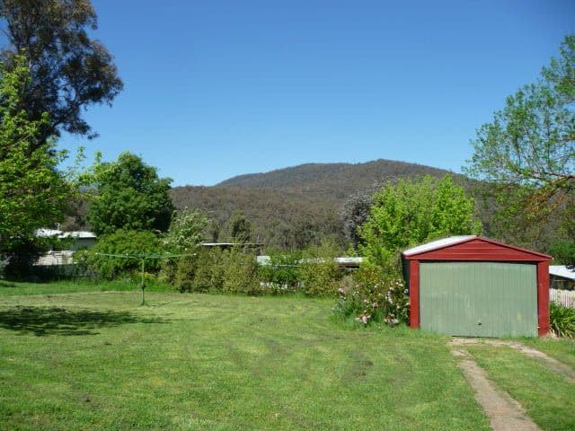 12 Crawford Court, DARTMOUTH VIC 3701, Dartmouth - Thumbnail 6