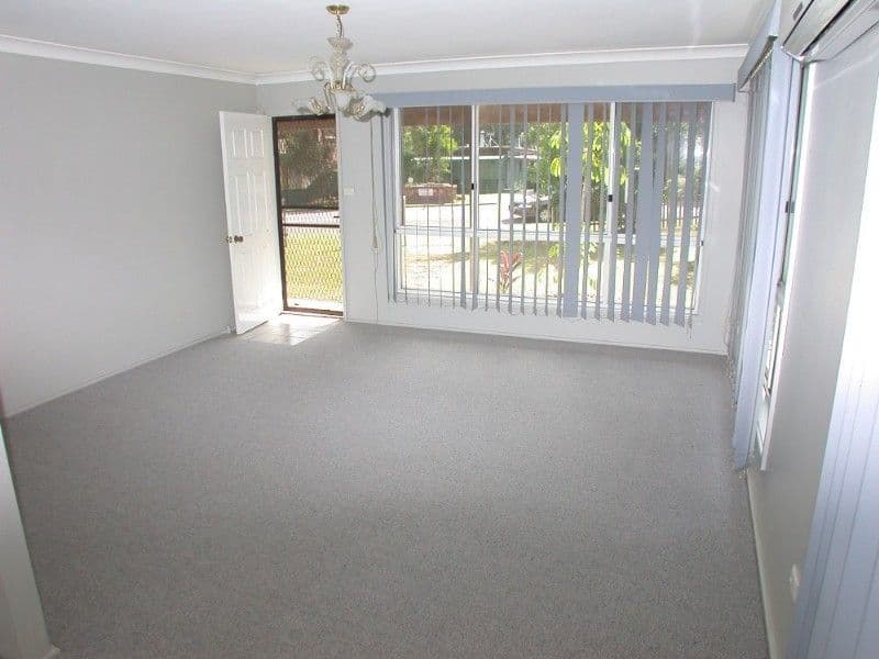 296 Tuggerawong Road, TUGGERAWONG NSW 2259, Tuggerawong - Thumbnail 2