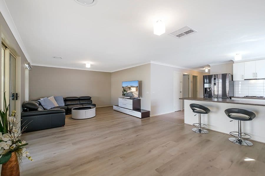 14 Gunyong Crescent, Manor Lakes VIC 3024, Manor Lakes - Thumbnail 4
