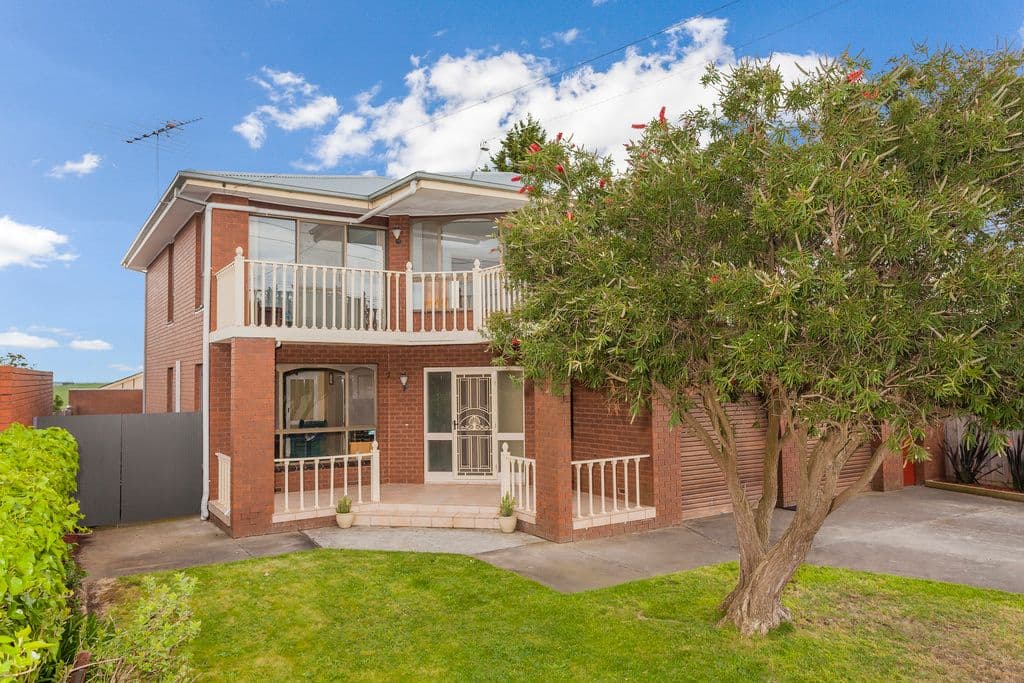 13 Katoomba Court, HAMLYN HEIGHTS VIC 3215, Hamlyn Heights - Thumbnail 2