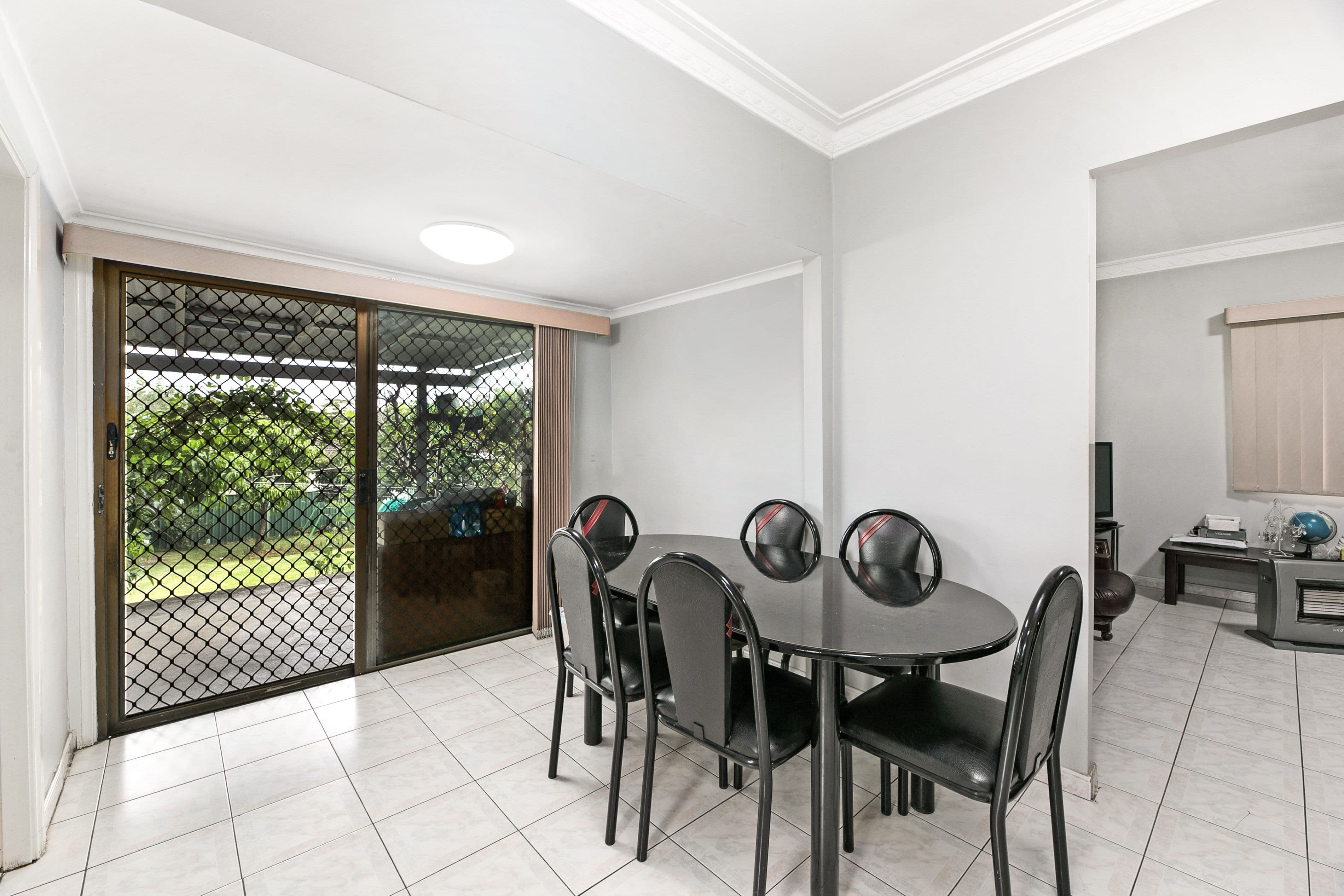 15 Koorinda Avenue, Villawood NSW 2163, Villawood - Thumbnail 5
