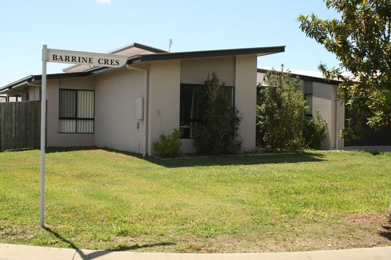 1 Barrine Crescent, CALOUNDRA WEST QLD 4551, Caloundra West - Thumbnail 2