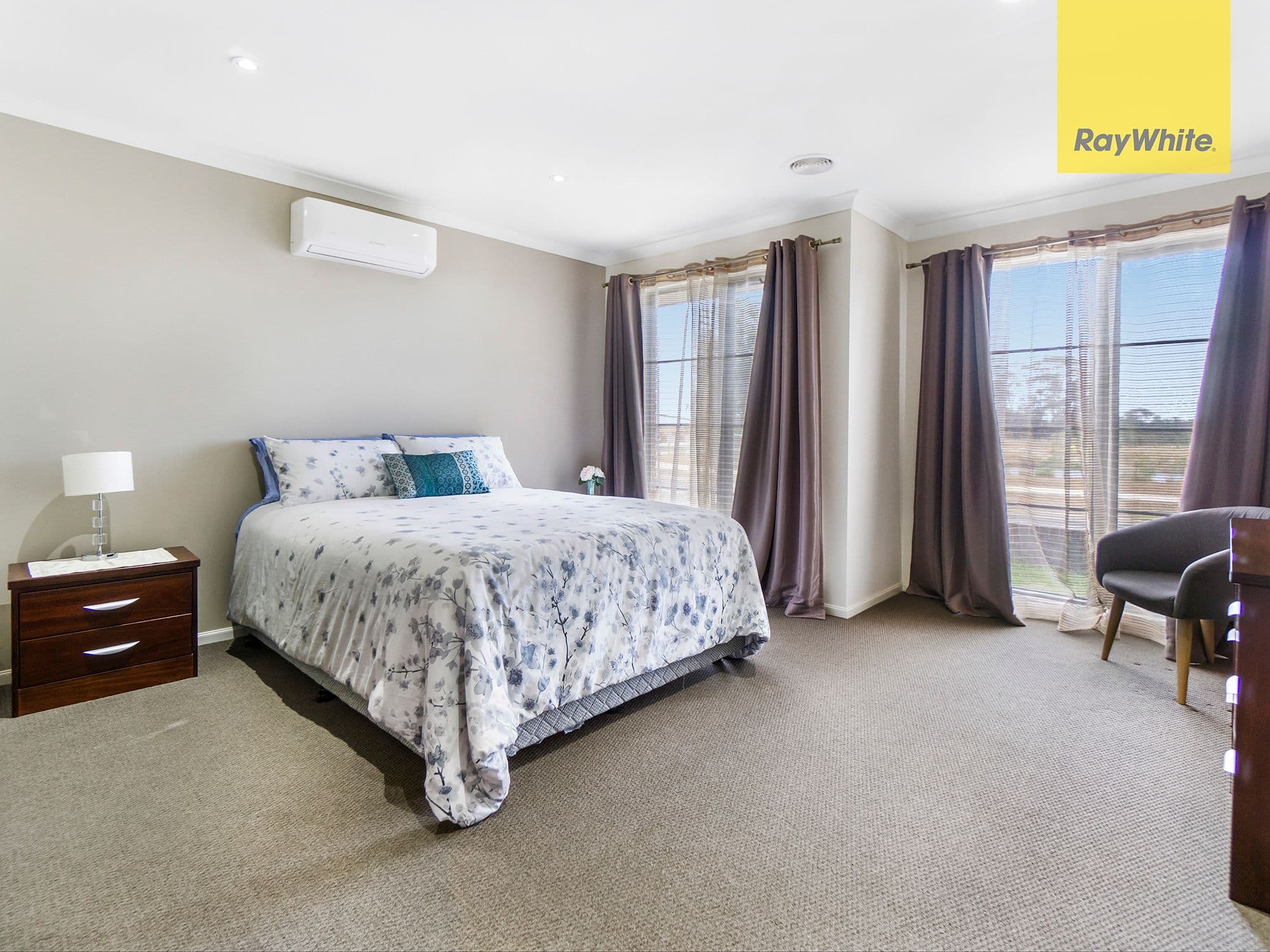 4 Diamond Parade, COBBLEBANK VIC 3338, Cobblebank - Thumbnail 3