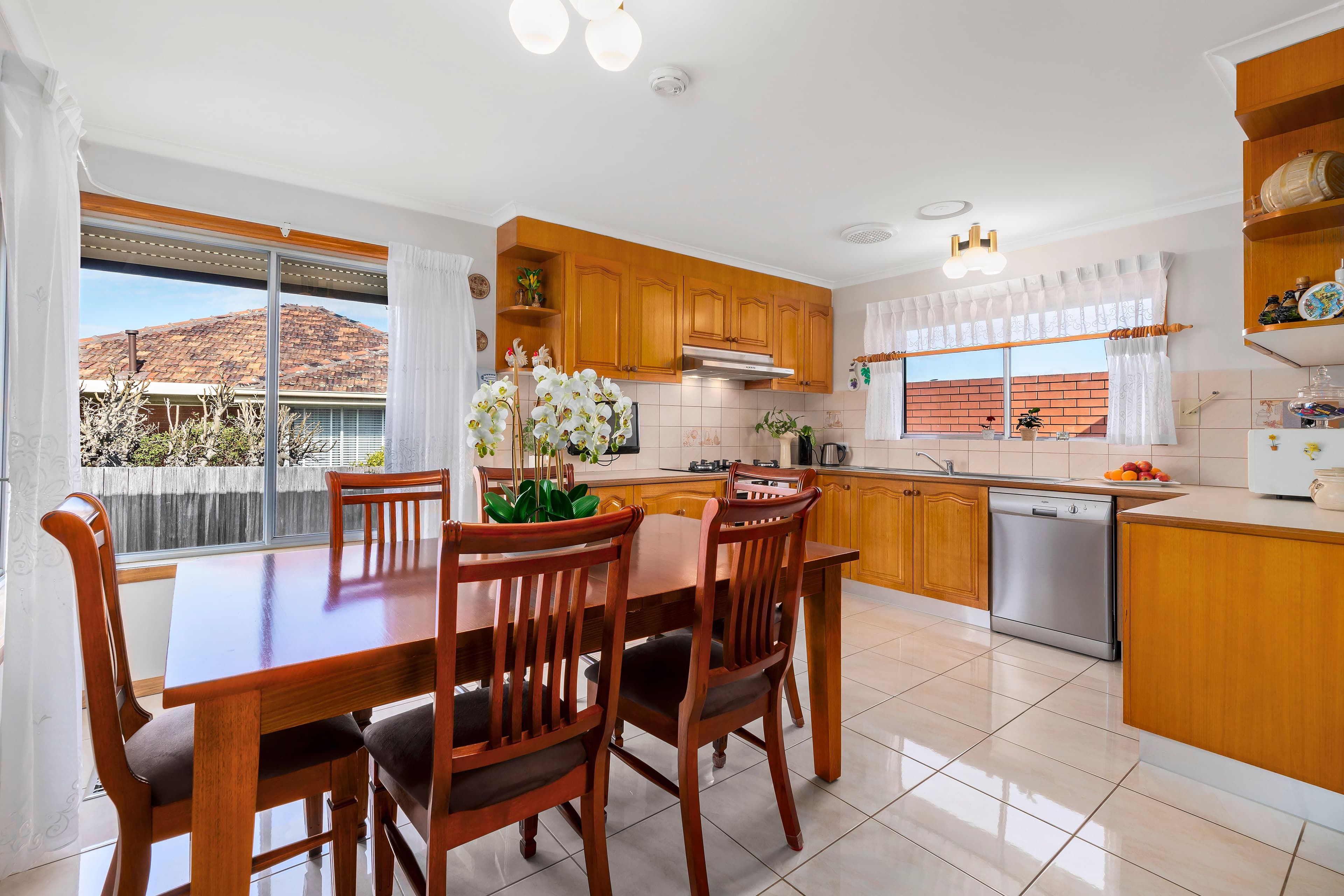 7 Russet Court, Lalor VIC 3075, Lalor - Thumbnail 2