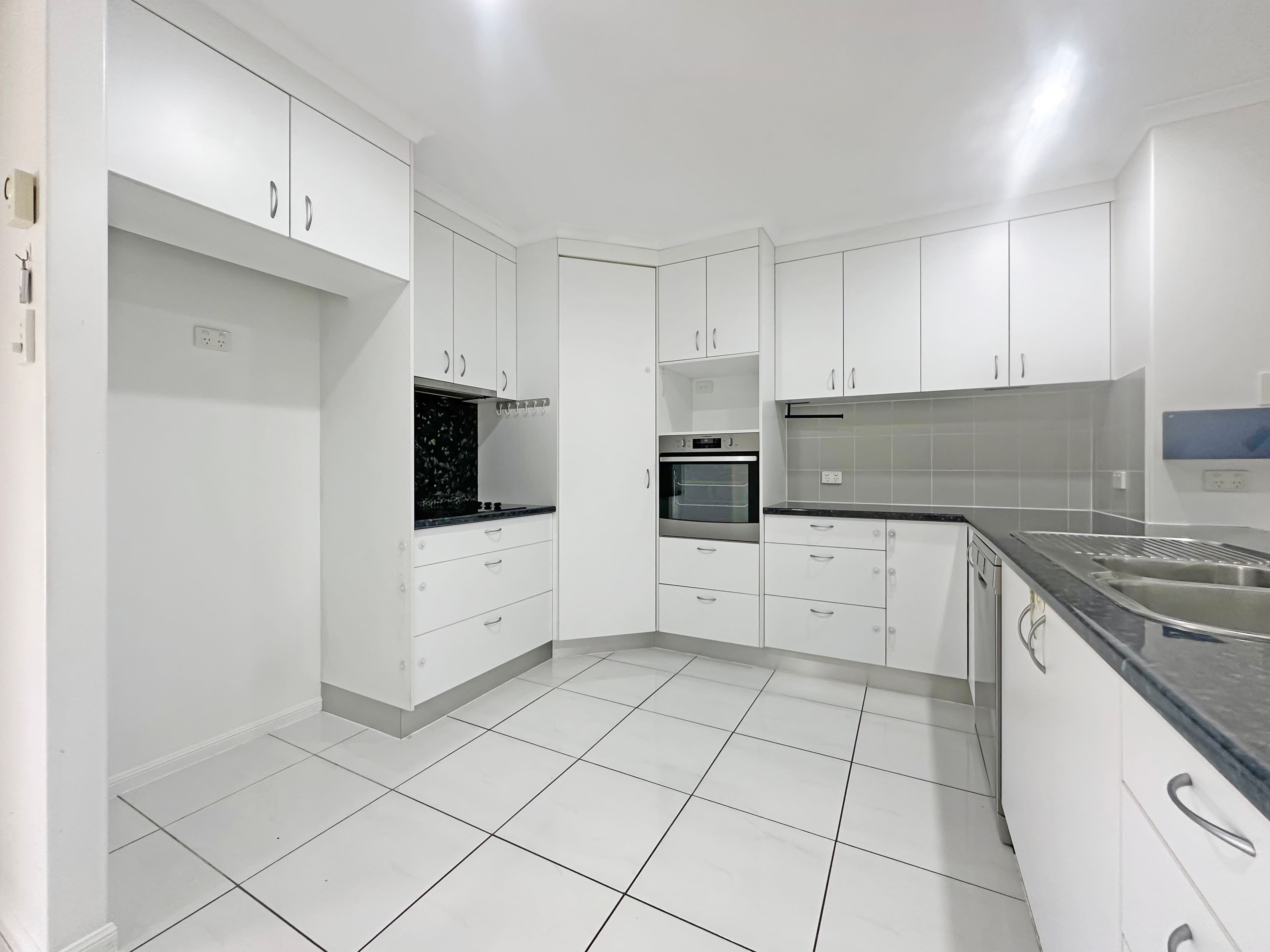42 Pacific Avenue, Sarina QLD 4737, Sarina - Thumbnail 5