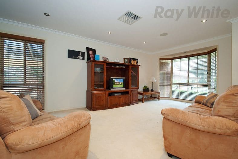 60 REGENCY Rise, CHIRNSIDE PARK VIC 3116, Chirnside Park - Thumbnail 2