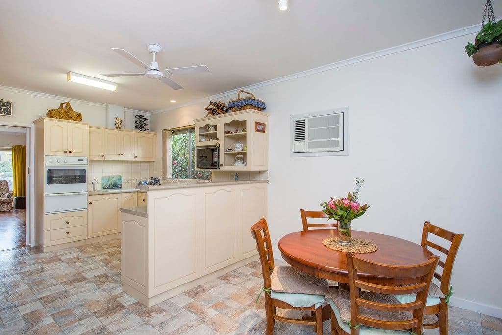 18 Truscott Avenue, SEACOMBE HEIGHTS SA 5047, Seacombe Heights - Thumbnail 5