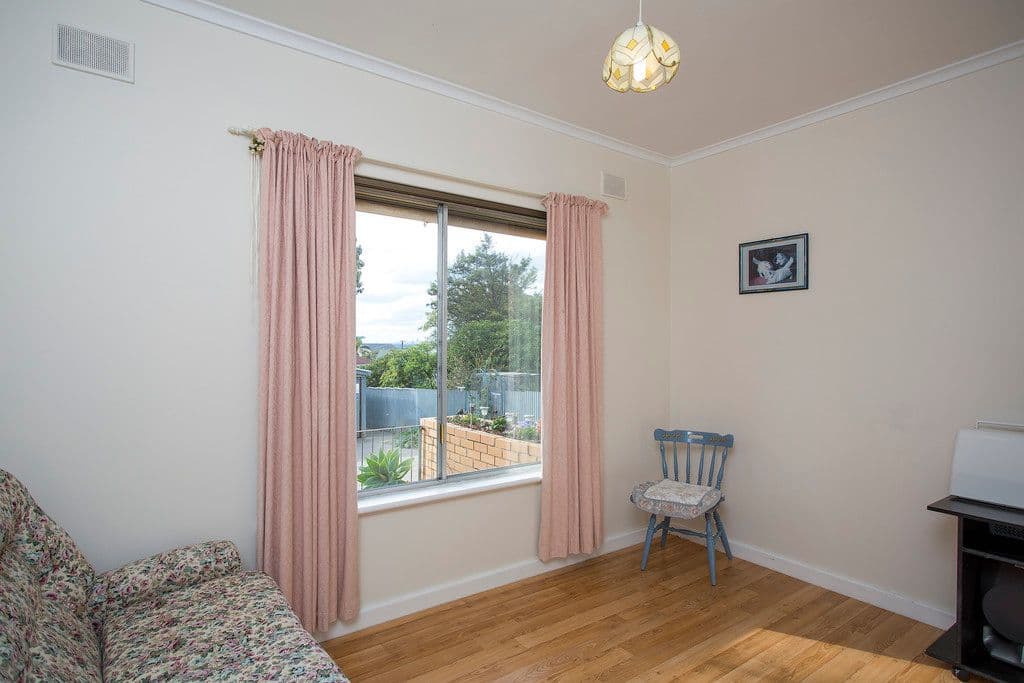 18 Truscott Avenue, SEACOMBE HEIGHTS SA 5047, Seacombe Heights - Thumbnail 8