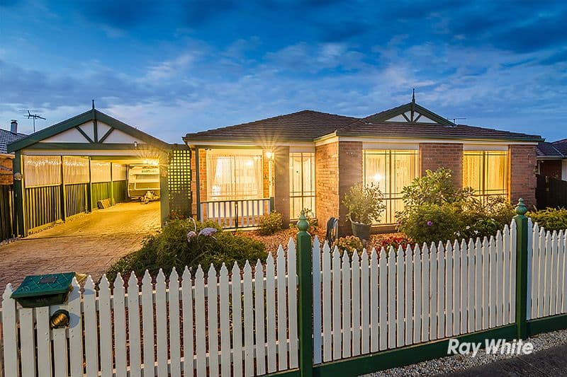 7 Comte Close, Cranbourne West VIC 3977, Cranbourne West - Image 1