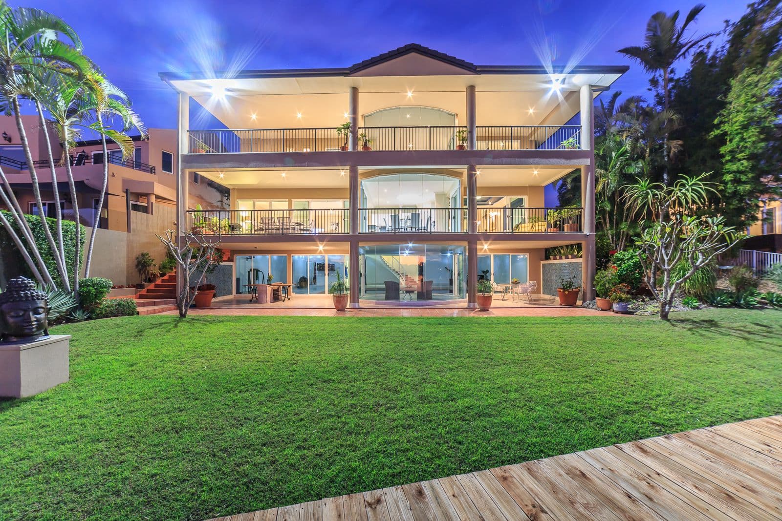 132 Port Jackson Boulevard, Clear Island Waters QLD 4226, Clear Island Waters - Thumbnail 2