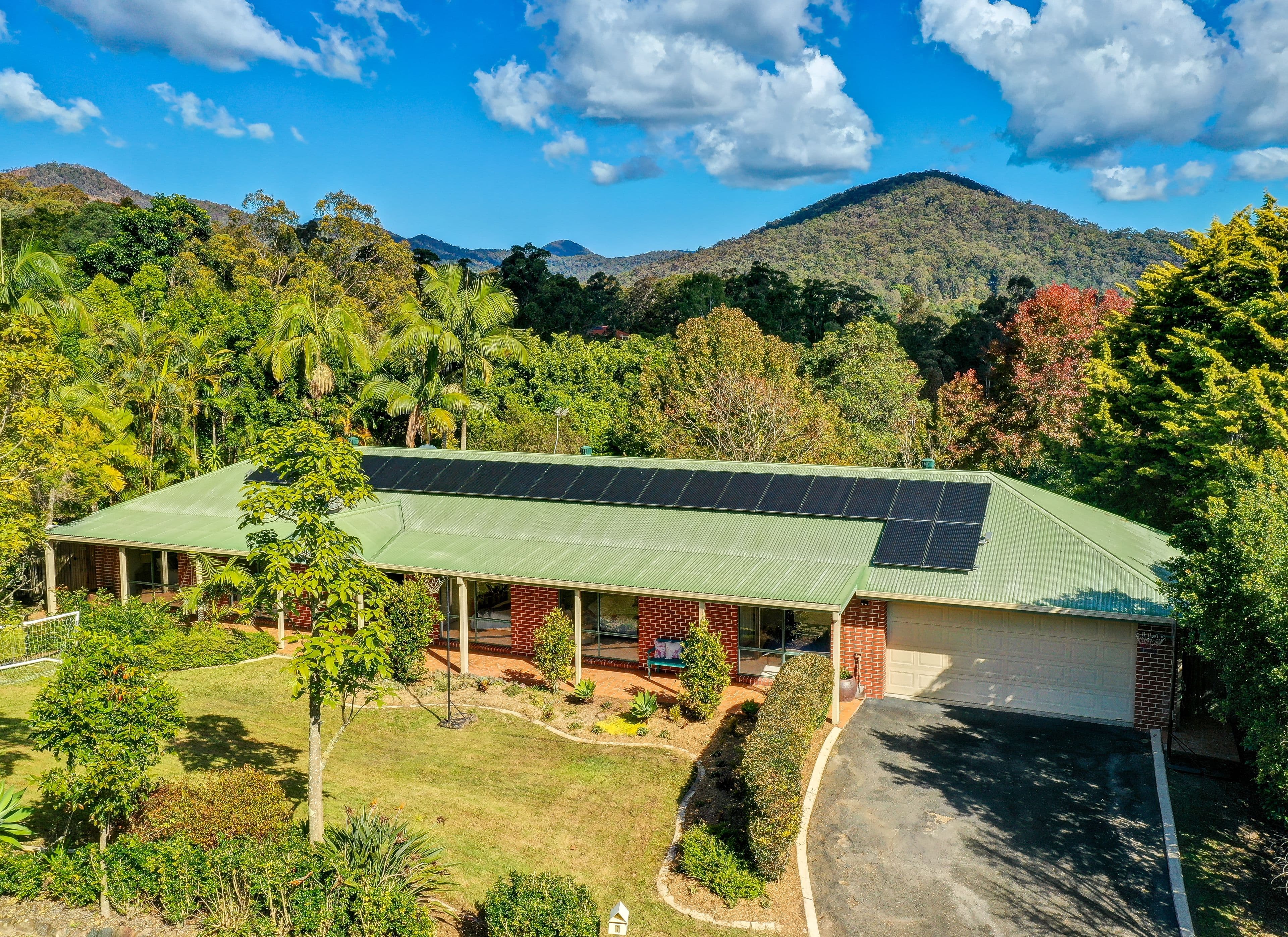 1 Milkbush Court, Bonogin QLD 4213, Bonogin - Image 1