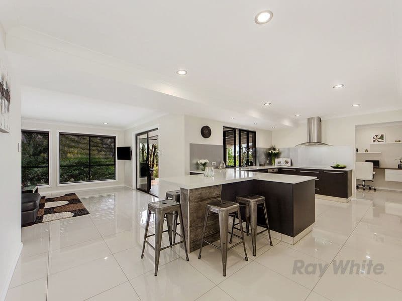 31 Leaver Court, ORMEAU QLD 4208, Ormeau - Thumbnail 2