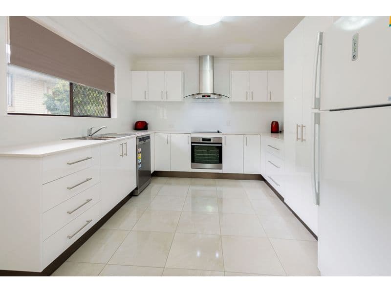 19 Nandina Street, Macgregor QLD 4109, Macgregor - Thumbnail 2