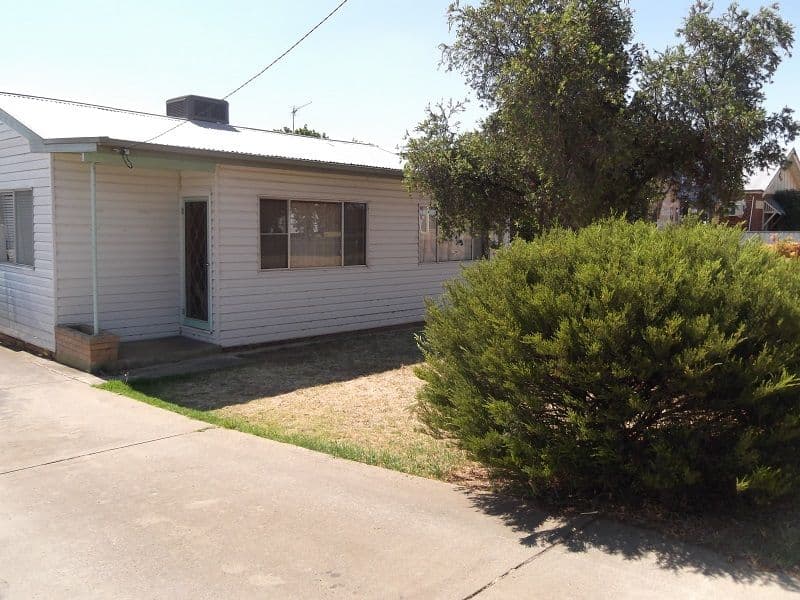 32 Redfern Street, COWRA NSW 2794, Cowra - Thumbnail 2
