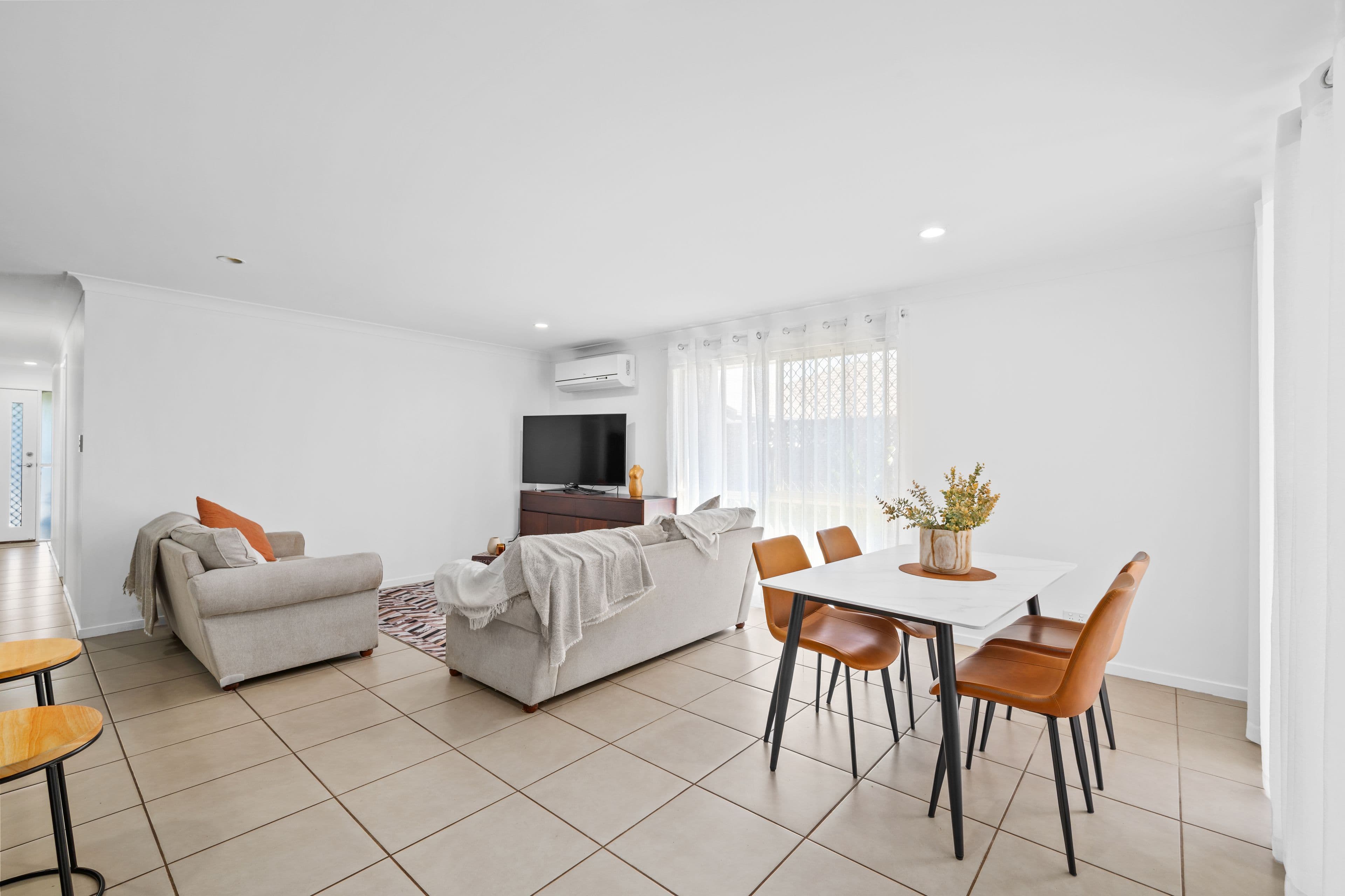 14 Huxley Street, Redbank Plains QLD 4301, Redbank Plains - Thumbnail 4