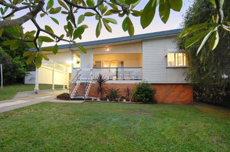 3 Walkers Drive, BALMORAL QLD 4171, Balmoral - Thumbnail 2