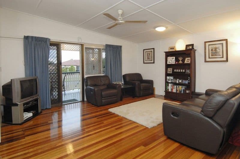 3 Walkers Drive, BALMORAL QLD 4171, Balmoral - Thumbnail 3