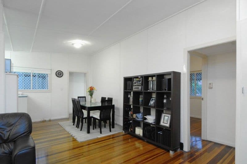 3 Walkers Drive, BALMORAL QLD 4171, Balmoral - Thumbnail 5