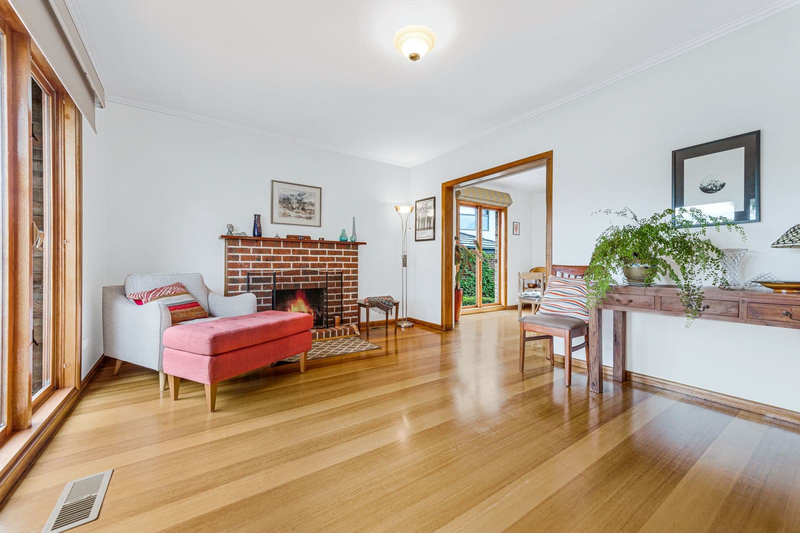 47 Grenfell Road, Mount Waverley VIC 3149, Mount Waverley - Thumbnail 3