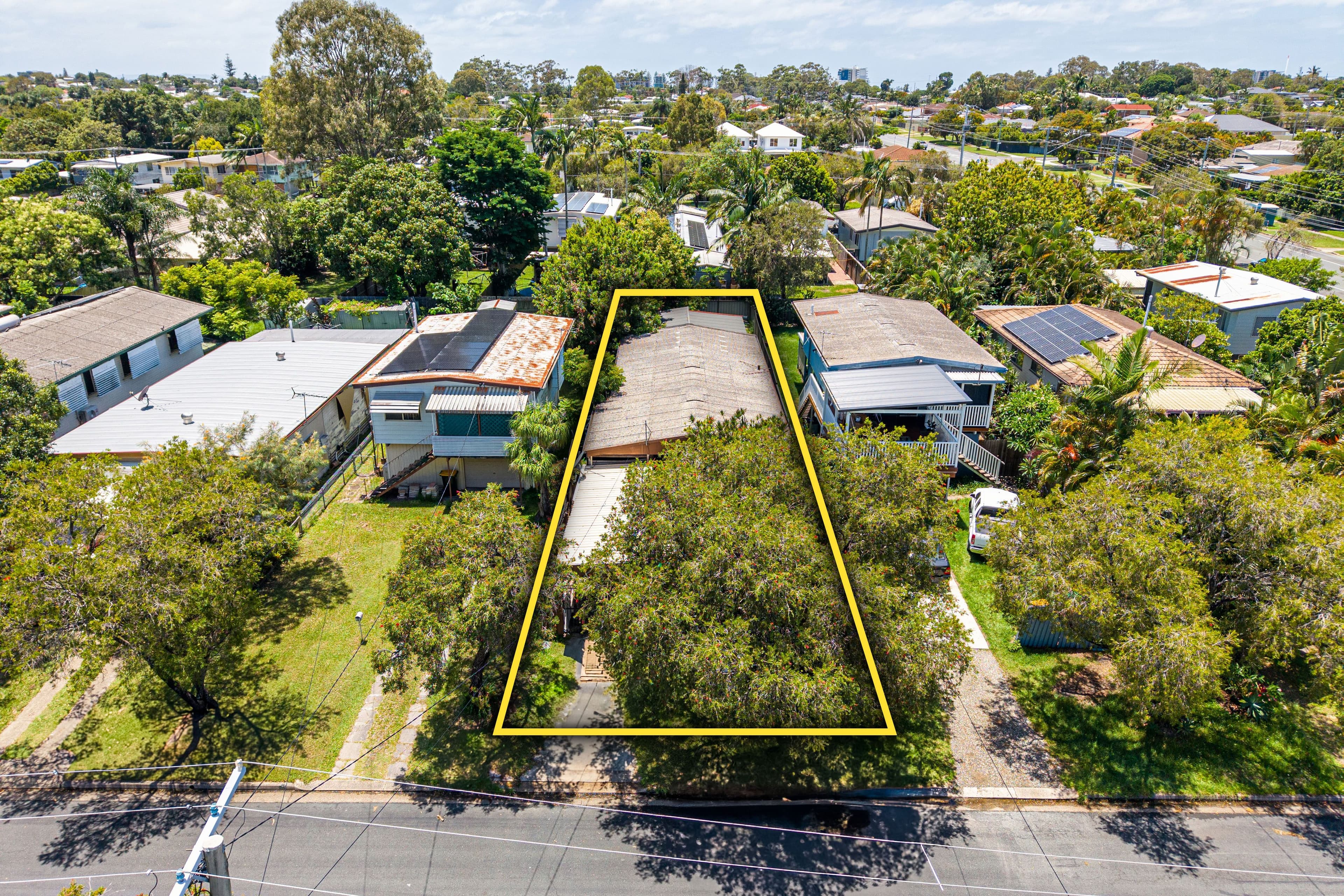 6 Ettie Street, Redcliffe QLD 4020, Redcliffe - Thumbnail 2