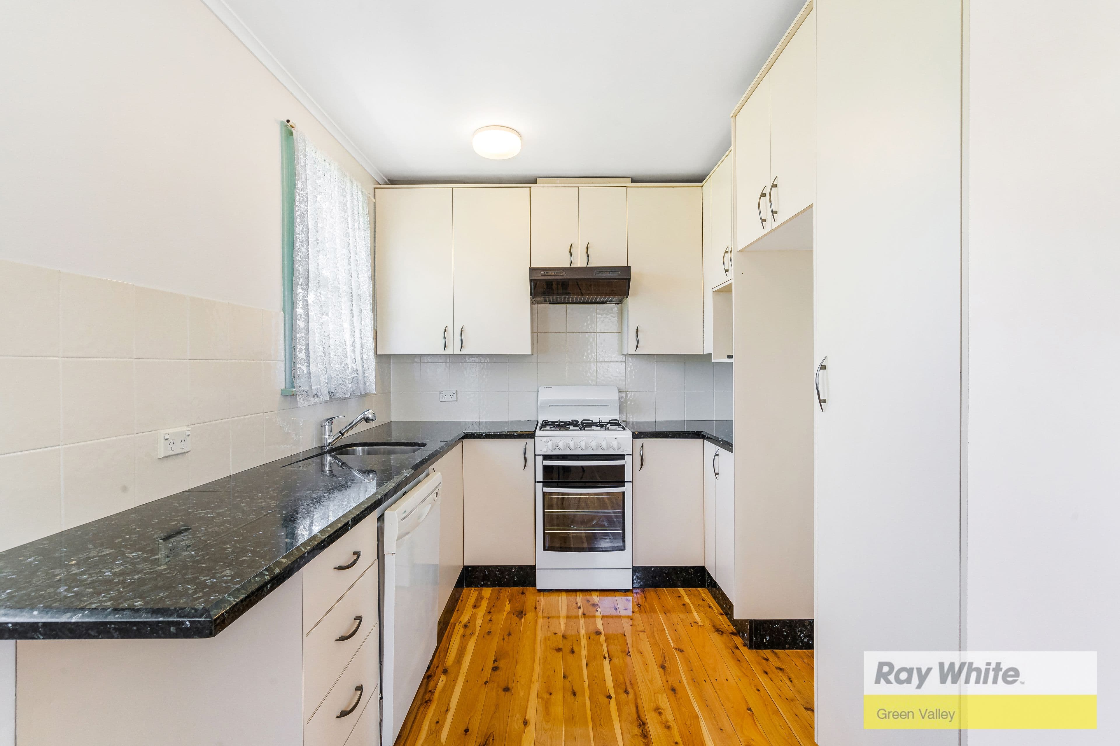 105 Willan Drive, Cartwright NSW 2168, Cartwright - Thumbnail 5