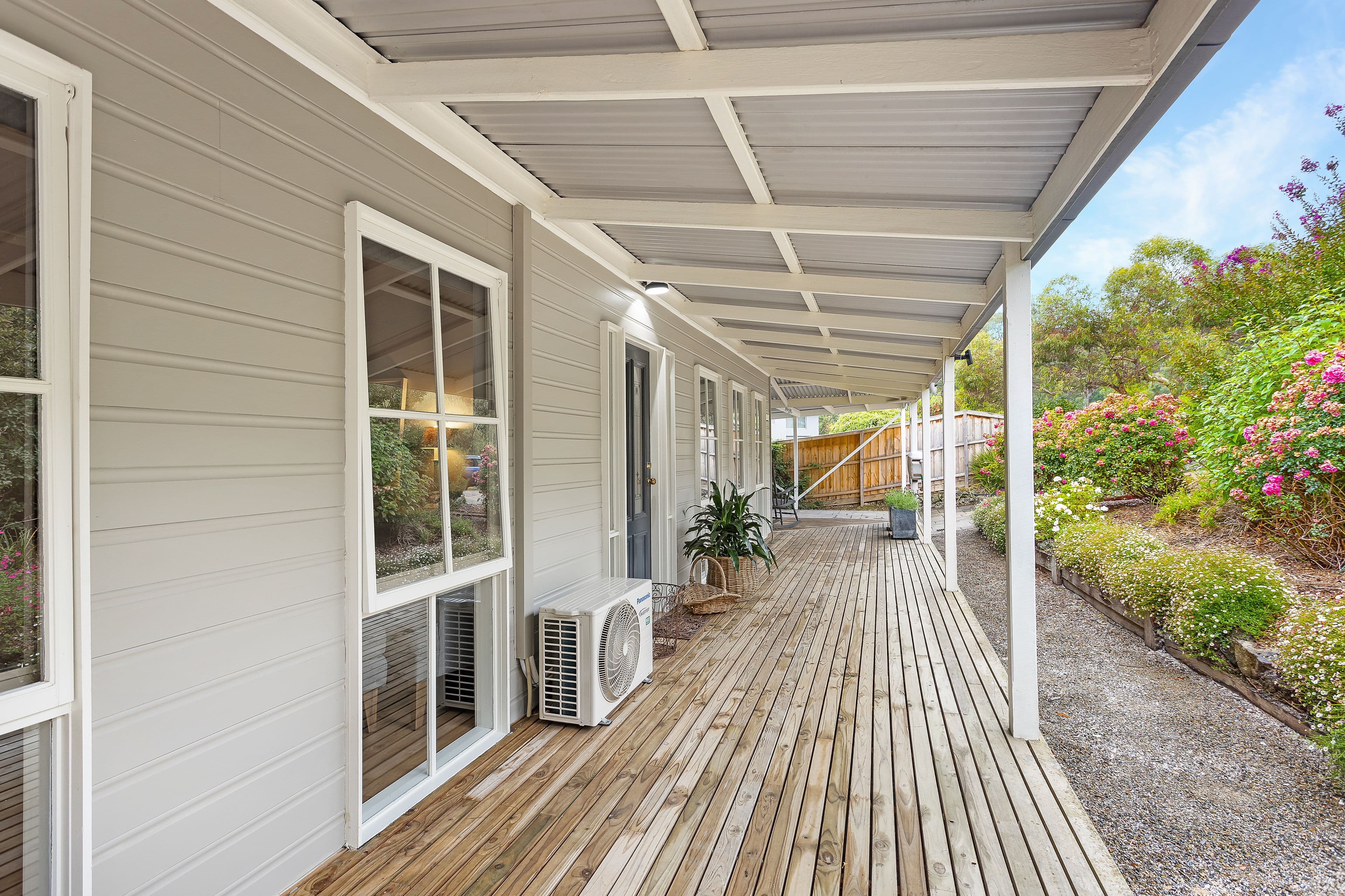 10 Stringybark Boulevard, Mount Evelyn VIC 3796, Mount Evelyn - Thumbnail 2
