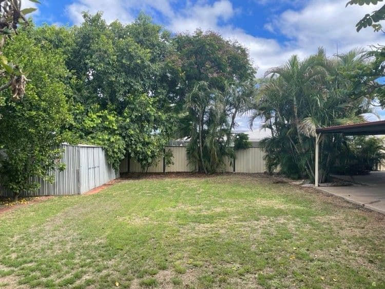 12 Cowan Crescent, Emerald QLD 4720, Emerald - Thumbnail 2